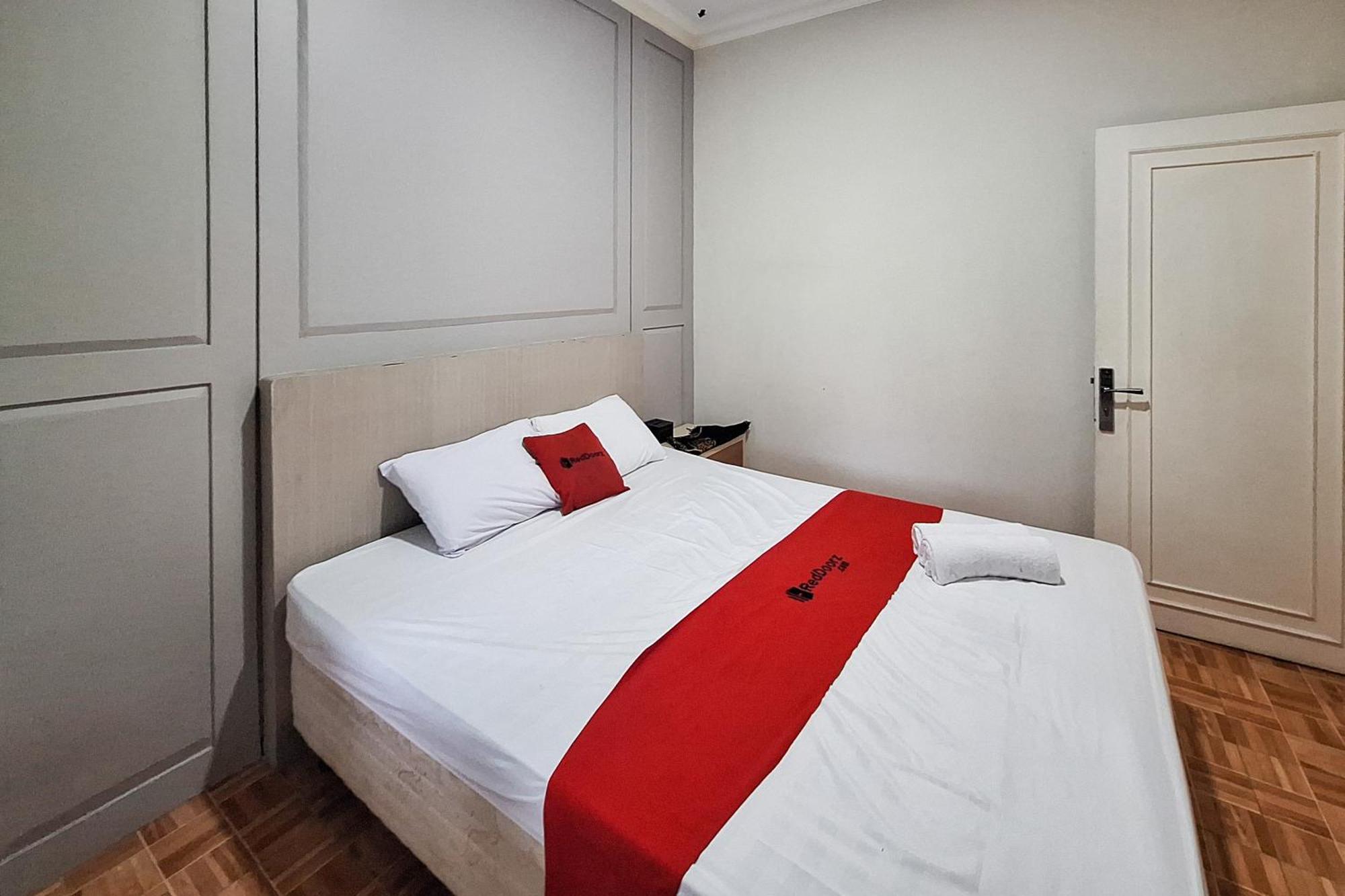 Reddoorz Resort At Tridaya Cisarua Puncak Екстер'єр фото