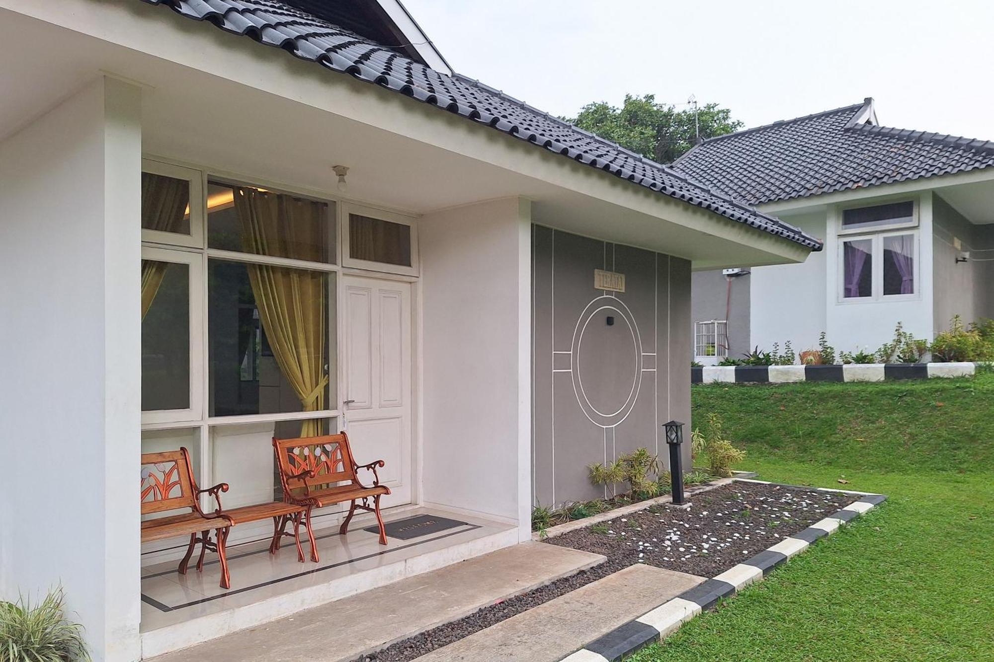 Reddoorz Resort At Tridaya Cisarua Puncak Екстер'єр фото